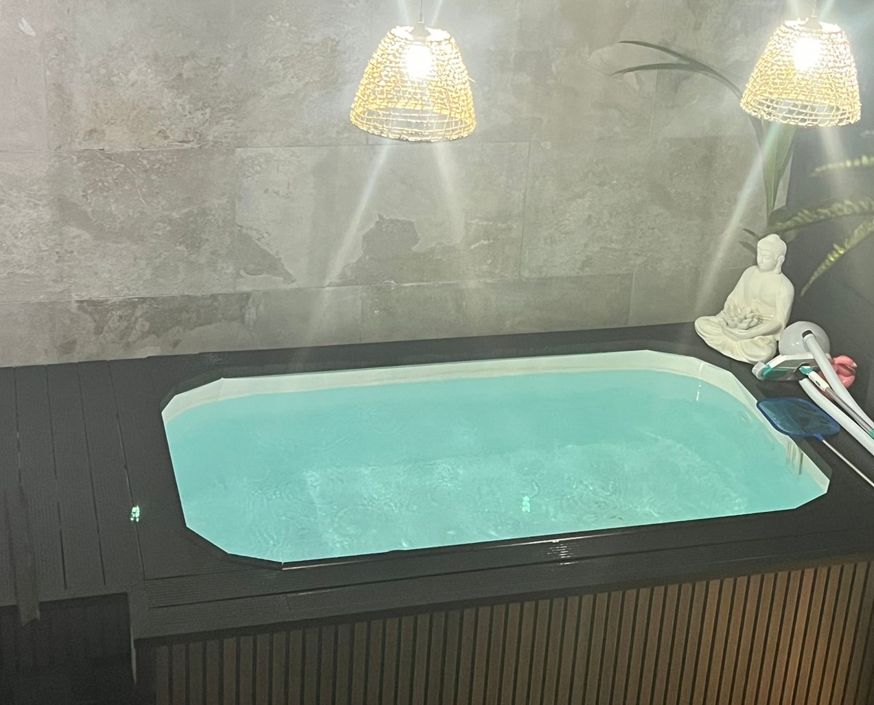 Mini Pools  für kleine Gärten  und Terrassen